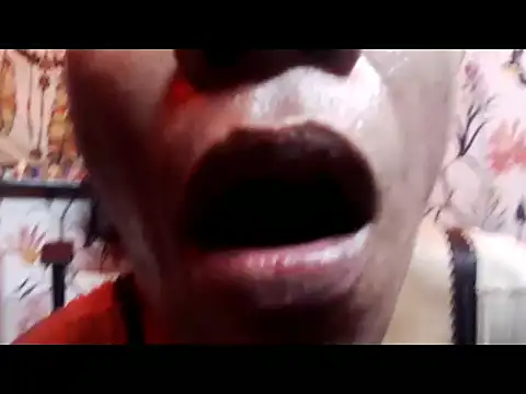 30cmUncutSelfsucker live sex cam