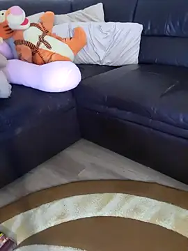 ReiyaRey live sex cam