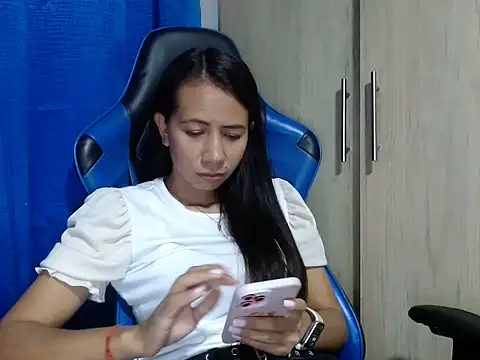 Erotic_latina live sex cam