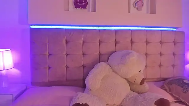 Naya_Velvet live sex cam