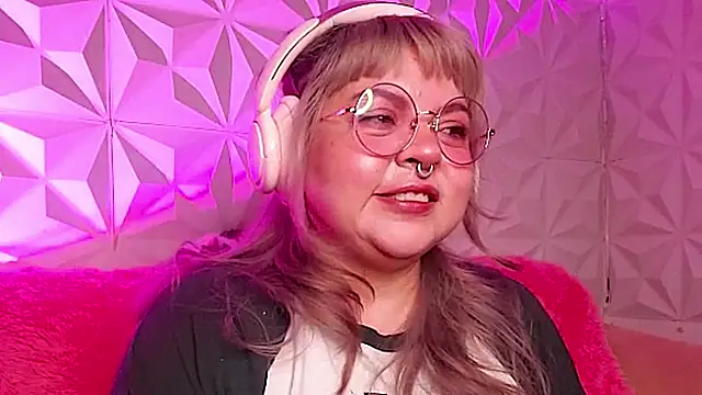 Satyn_doll live sex cam