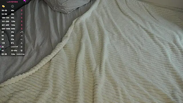 BrynnHolverson live sex cam