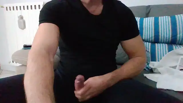 giovan2020 live sex cam