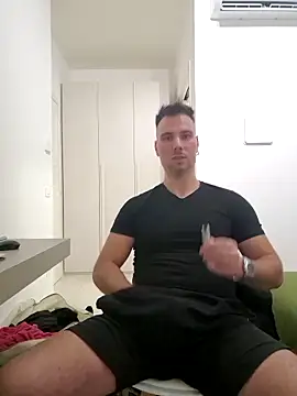 mrlyuis live sex cam