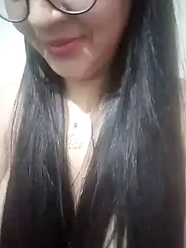 lolo890's Stripchat show and profile