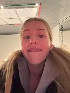 kira_mia's cam snapshot