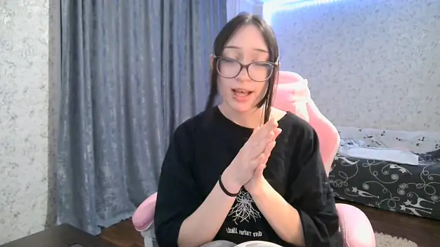 cupcakevice's cam snapshot