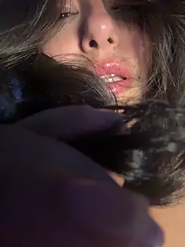 sukhakunis1 live sex cam