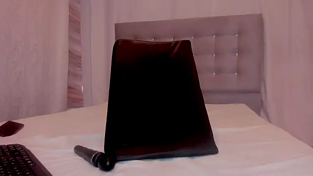 nymphomanya's cam snapshot