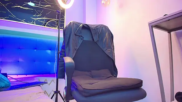 Bella_salvatore live sex cam