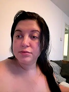 Curvybrunette1998's cam snapshot