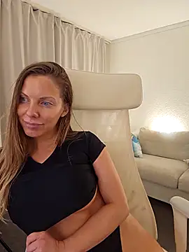 Nova-Lee's cam snapshot