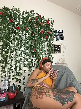 butterflybootyy's cam snapshot