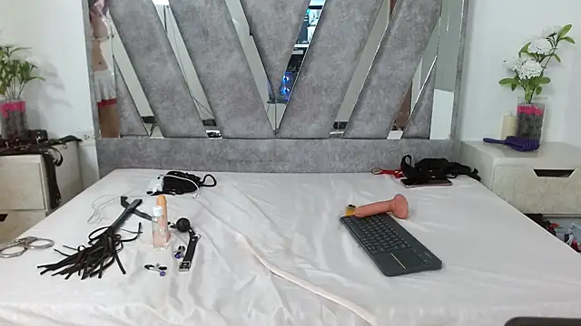 LunaCharlott's cam snapshot