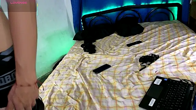 YuKinaHentaiI live sex cam