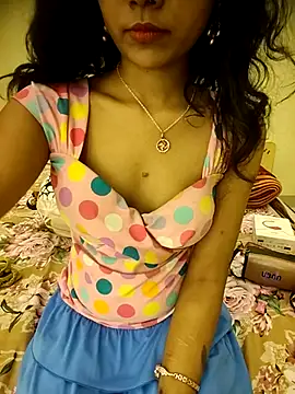 Snaya-baby live sex cam