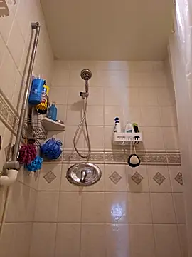 Roddog18 live sex cam