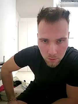mrlyuis live sex cam