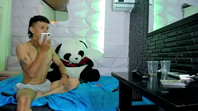 Ashley_James live sex cam