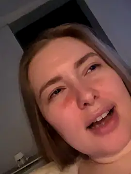 DeniMilkyyyyy live sex cam