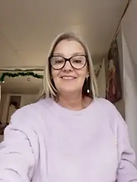 irinamaux live sex cam