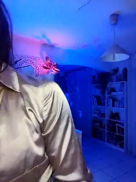 Luna_Kitanna live sex cam