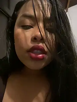 PUSHYLATE live sex cam