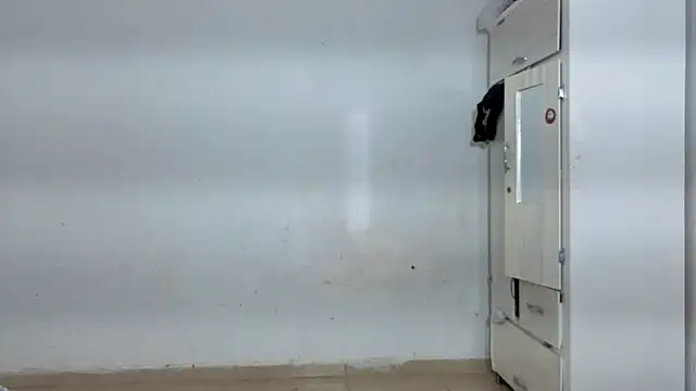 Miss_noah18 live sex cam