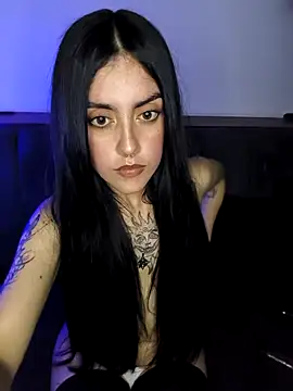 Mazikeen-- live sex cam