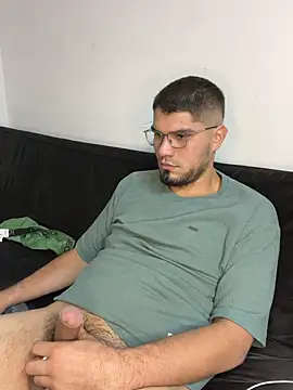 mirallesandbig live sex cam