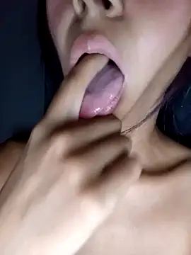 loveof_twolove2's cam snapshot