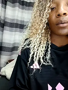 SHANTYBABE live sex cam