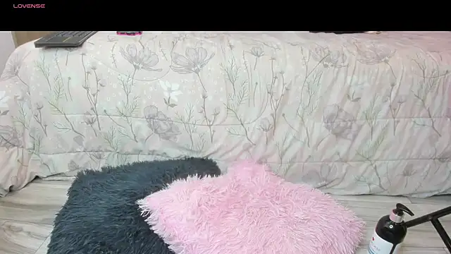 Skarleeth_Foxx's cam snapshot