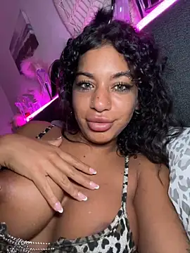 AlyssaHottv_'s cam snapshot