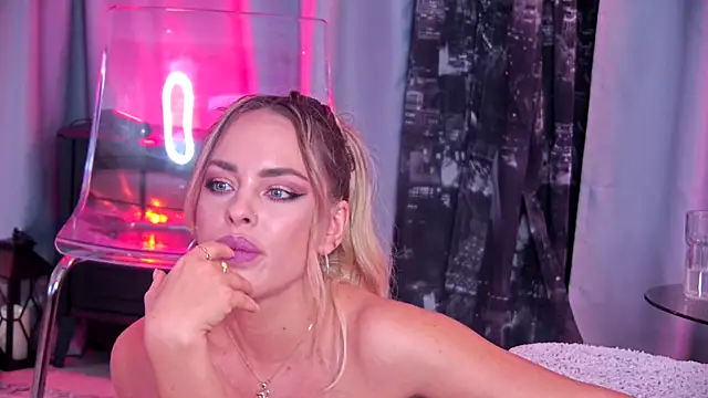 RoseEvann live sex cam