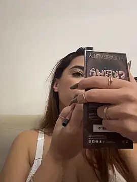 ItalianGirl live sex cam