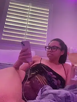 ThatBratCartier's cam snapshot