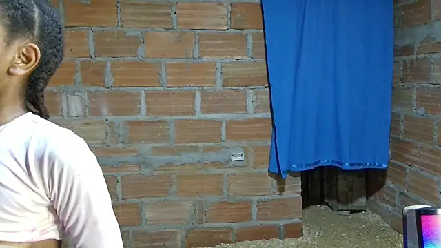 Luciia_cute's cam snapshot