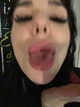 MaeveMoon's cam snapshot