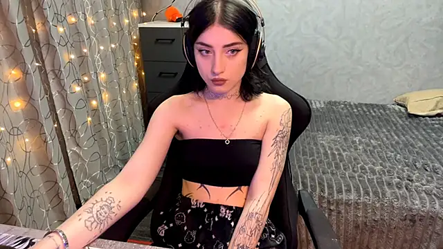 Meowluly's cam snapshot