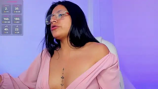 lia_myers_'s cam snapshot