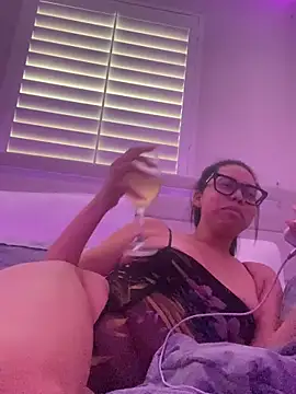 ThatBratCartier's cam snapshot