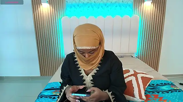 Lina_arabiann's cam snapshot