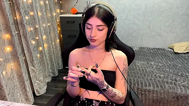 Meowluly's cam snapshot