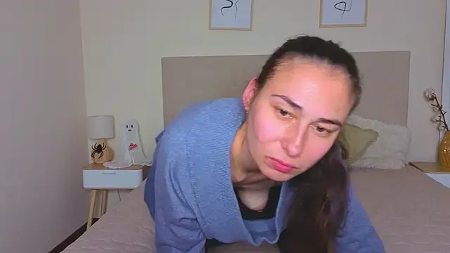 Olivia_milf_'s cam snapshot