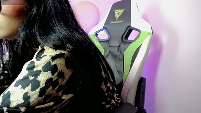 Mishell_hot_'s cam snapshot