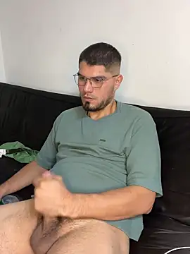 mirallesandbig live sex cam