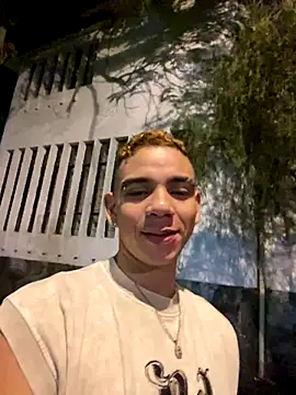 Dylams_maja live sex cam