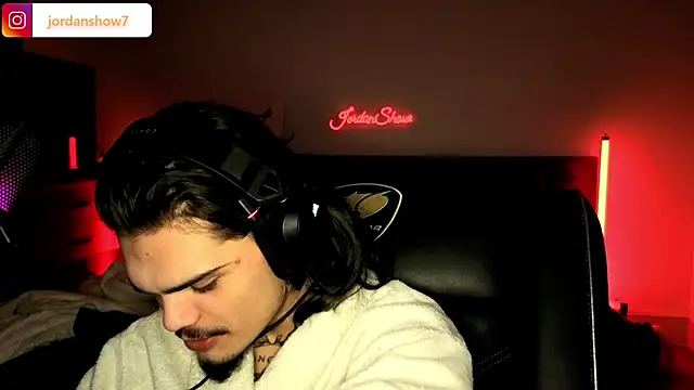 JordanShow live sex cam