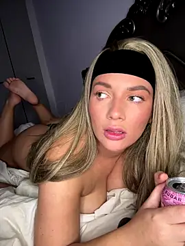 little_lola_x's cam snapshot